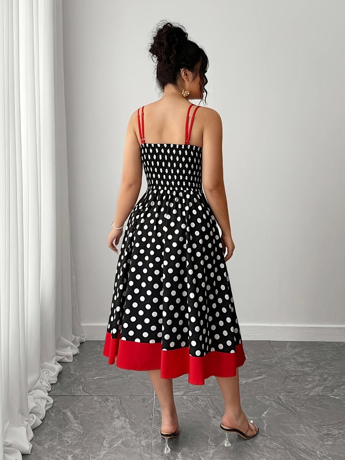 Robe midi grande taille — Pois et large bande rouge à l'ourlet