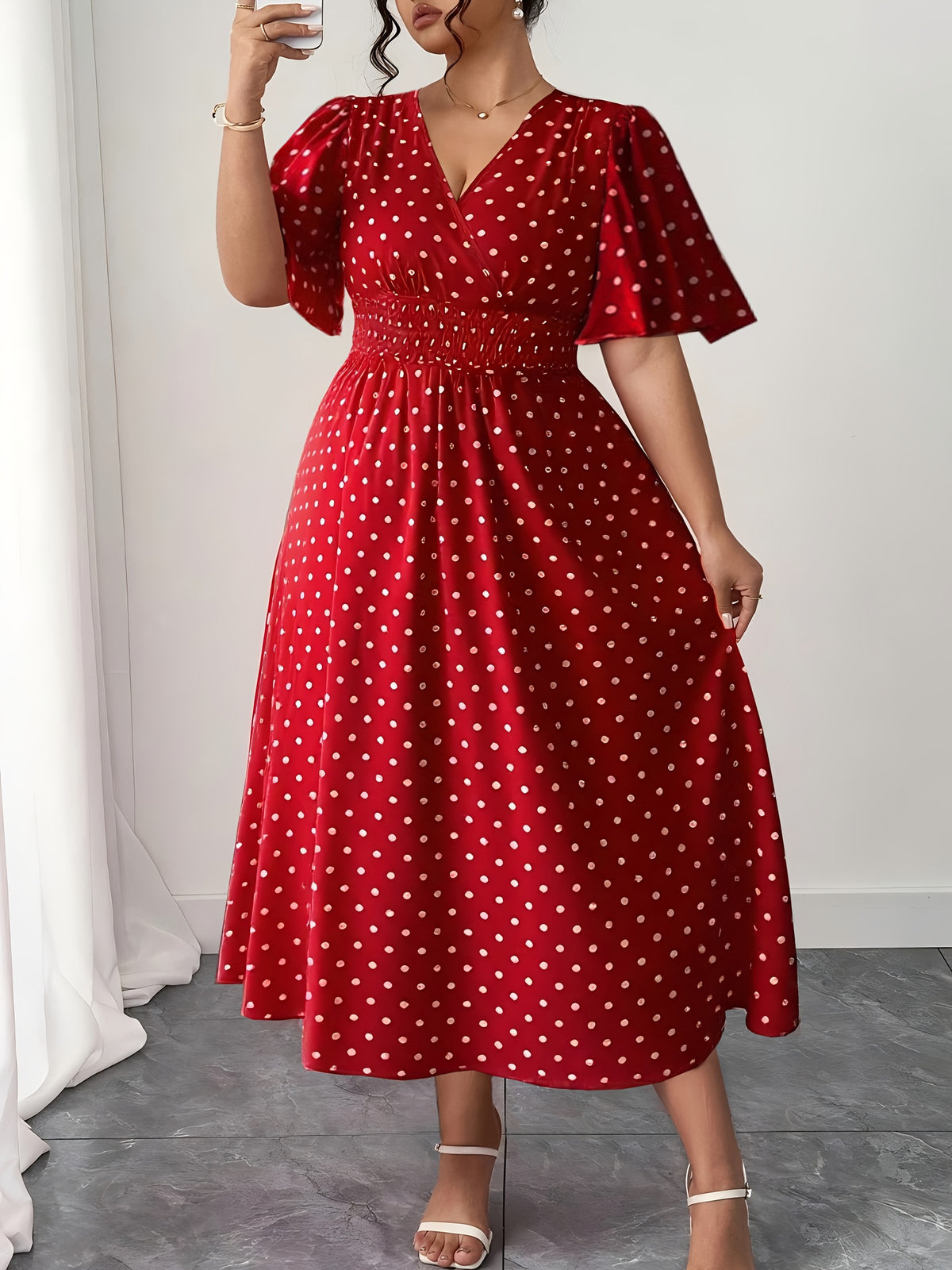 Robe midi grande taille — Semis de pois et taille smockée