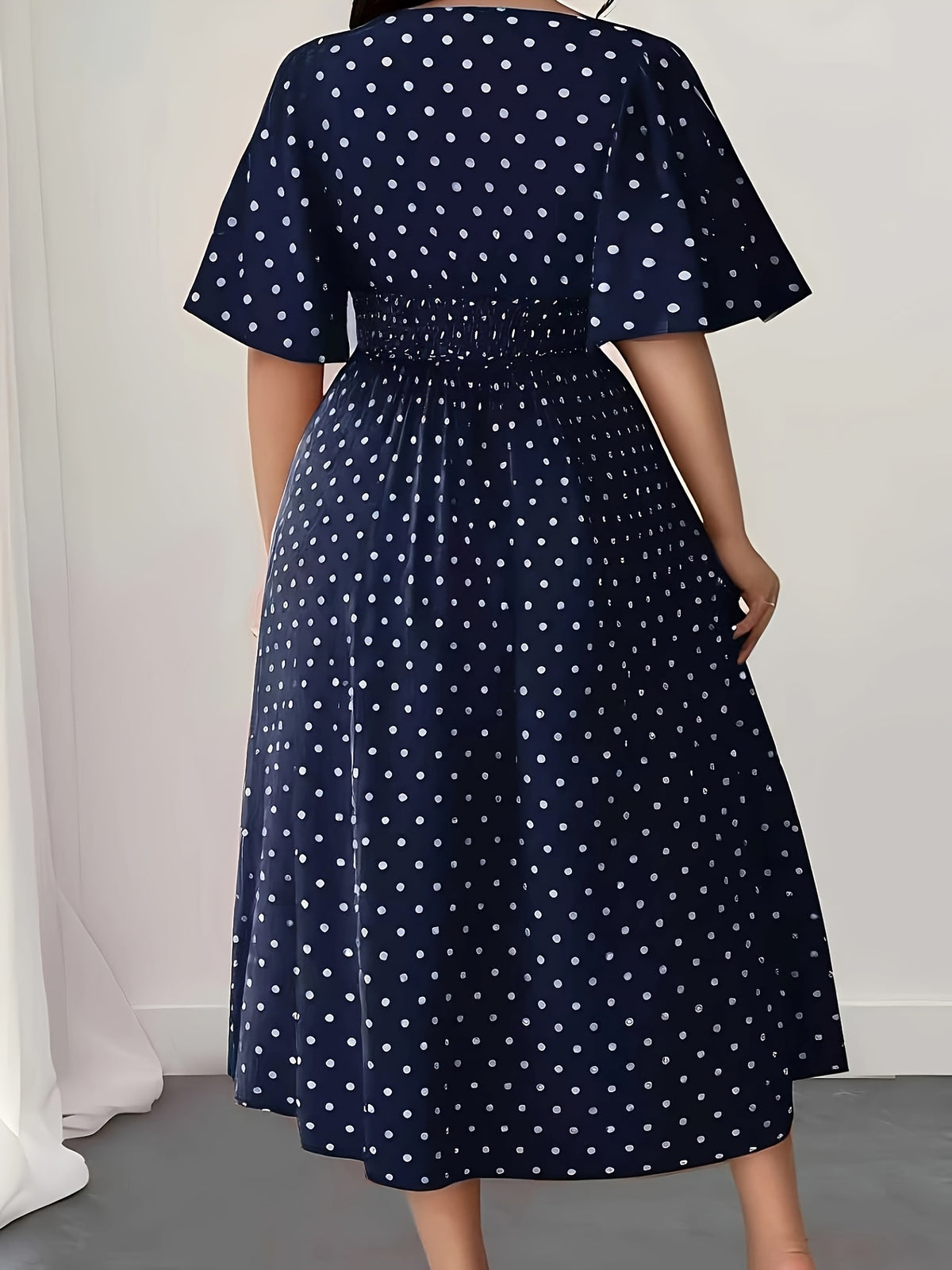 Robe midi grande taille — Semis de pois et taille smockée