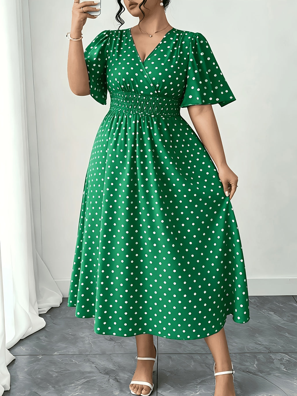 Robe midi grande taille — Semis de pois et taille smockée
