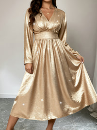 Robe midi grande taille — Manches ballon, satin champagne