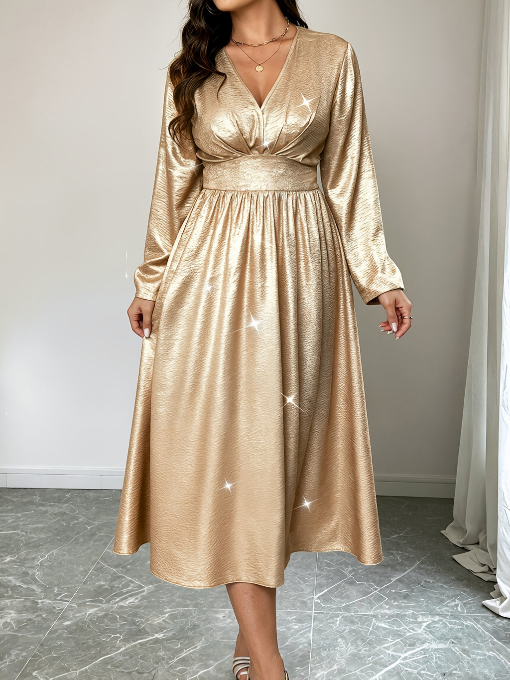 Robe midi grande taille — Manches ballon, satin champagne