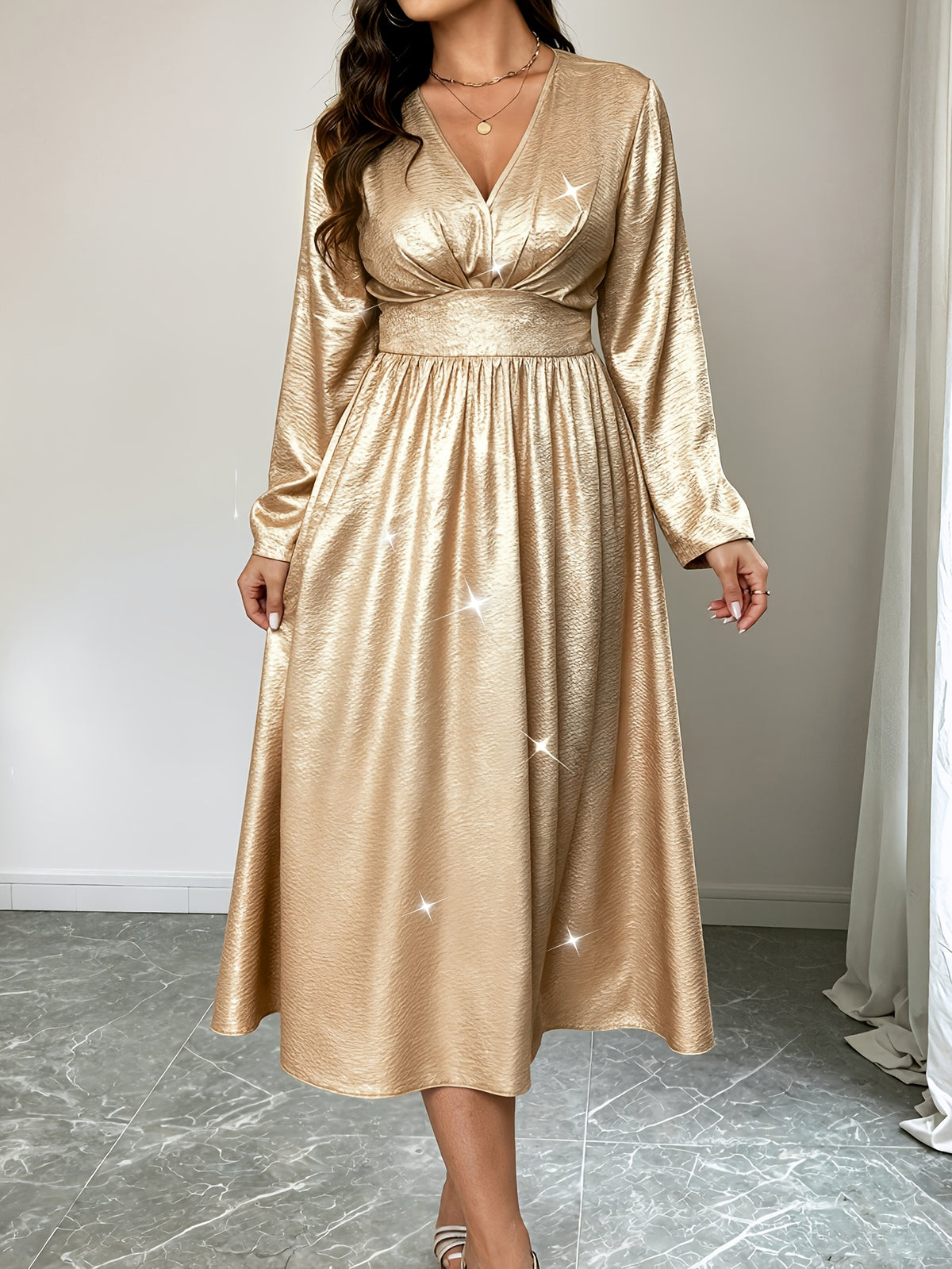 Robe midi grande taille — Manches ballon, satin champagne