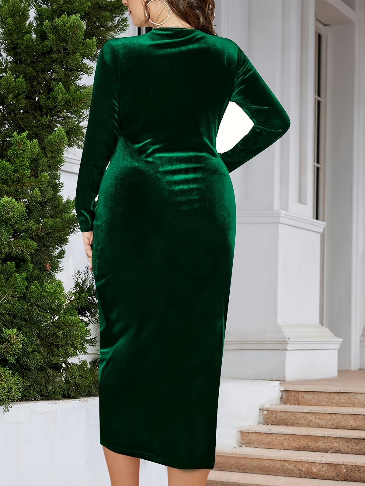 Robe midi grande taille — Velours vert moulant, col croisé