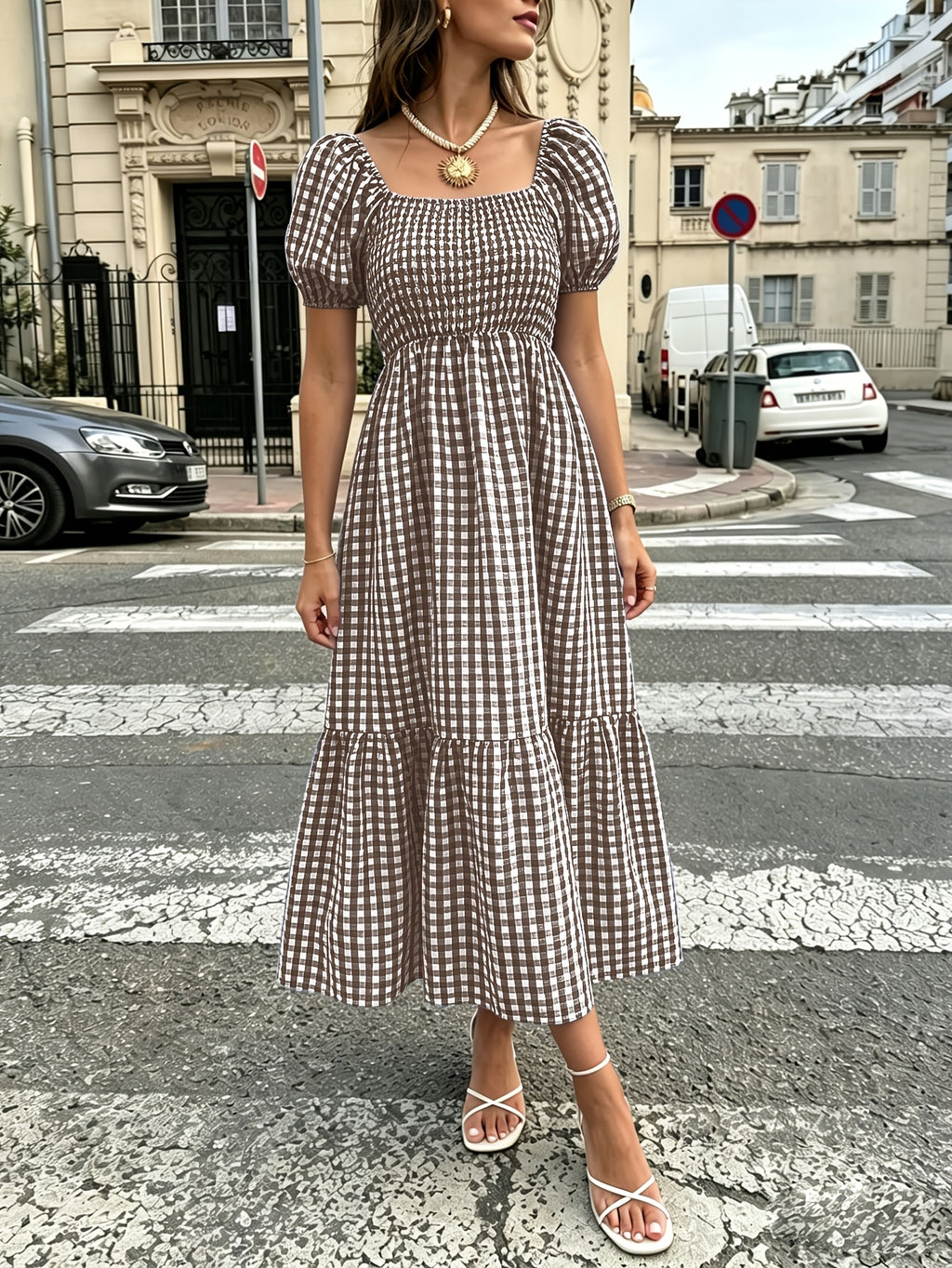 Robe midi grande taille — Vichy brun et volant d'ourlet