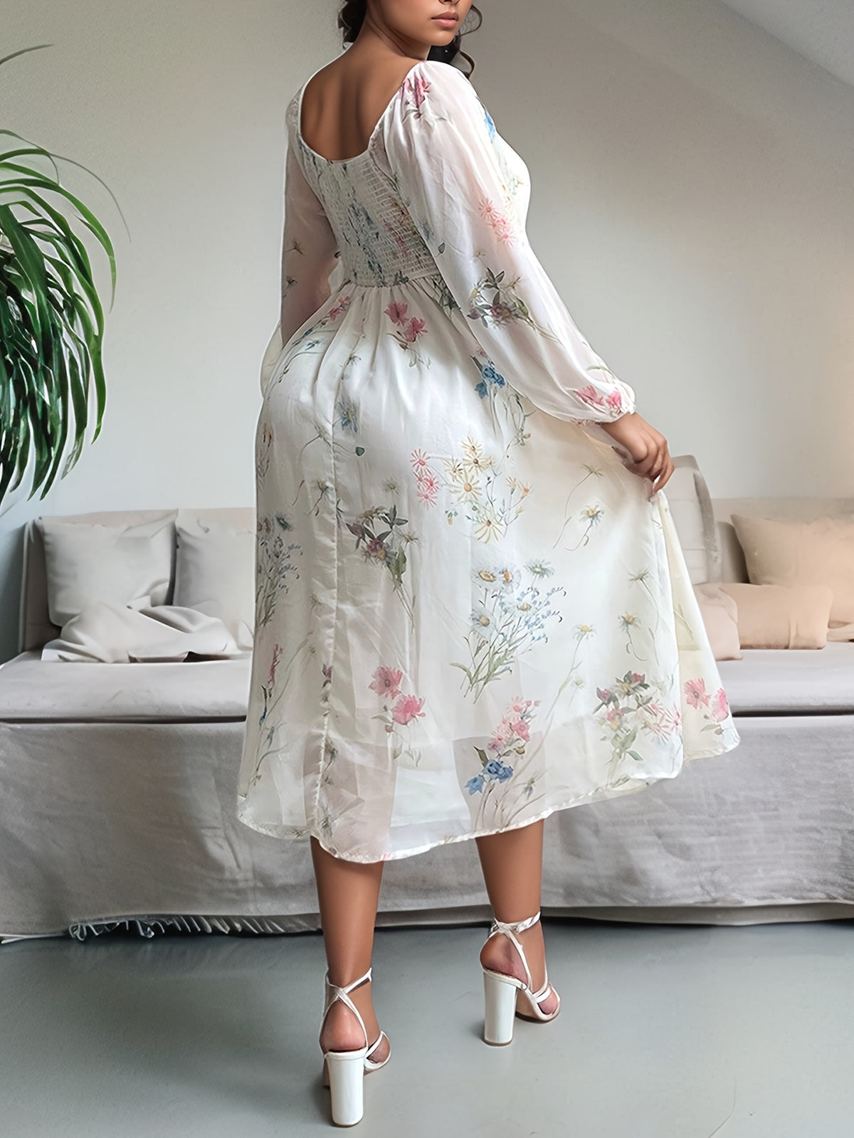 Robe midi grande taille — Voile écru à fleurs aquarelle