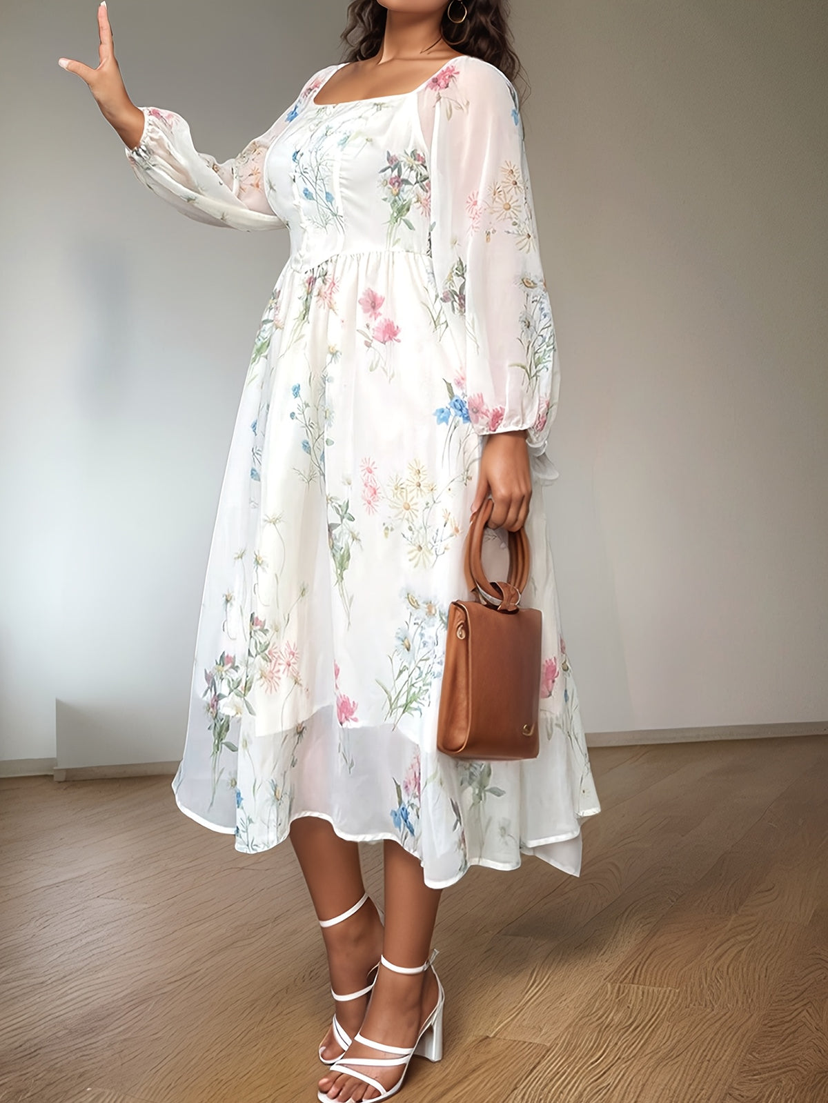 Robe midi grande taille — Voile écru à fleurs aquarelle