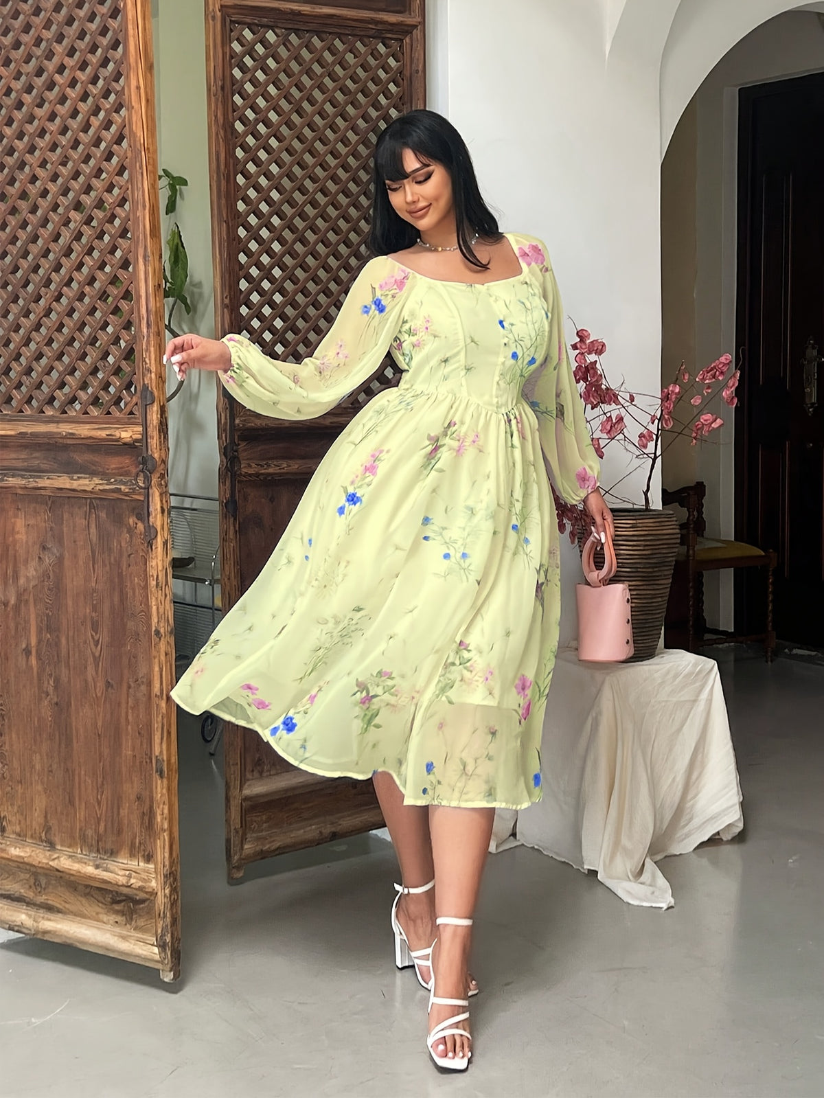 Robe midi grande taille — Voile écru à fleurs aquarelle