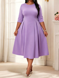 Robe midi grande taille — Lilas dense et plis creux repassés