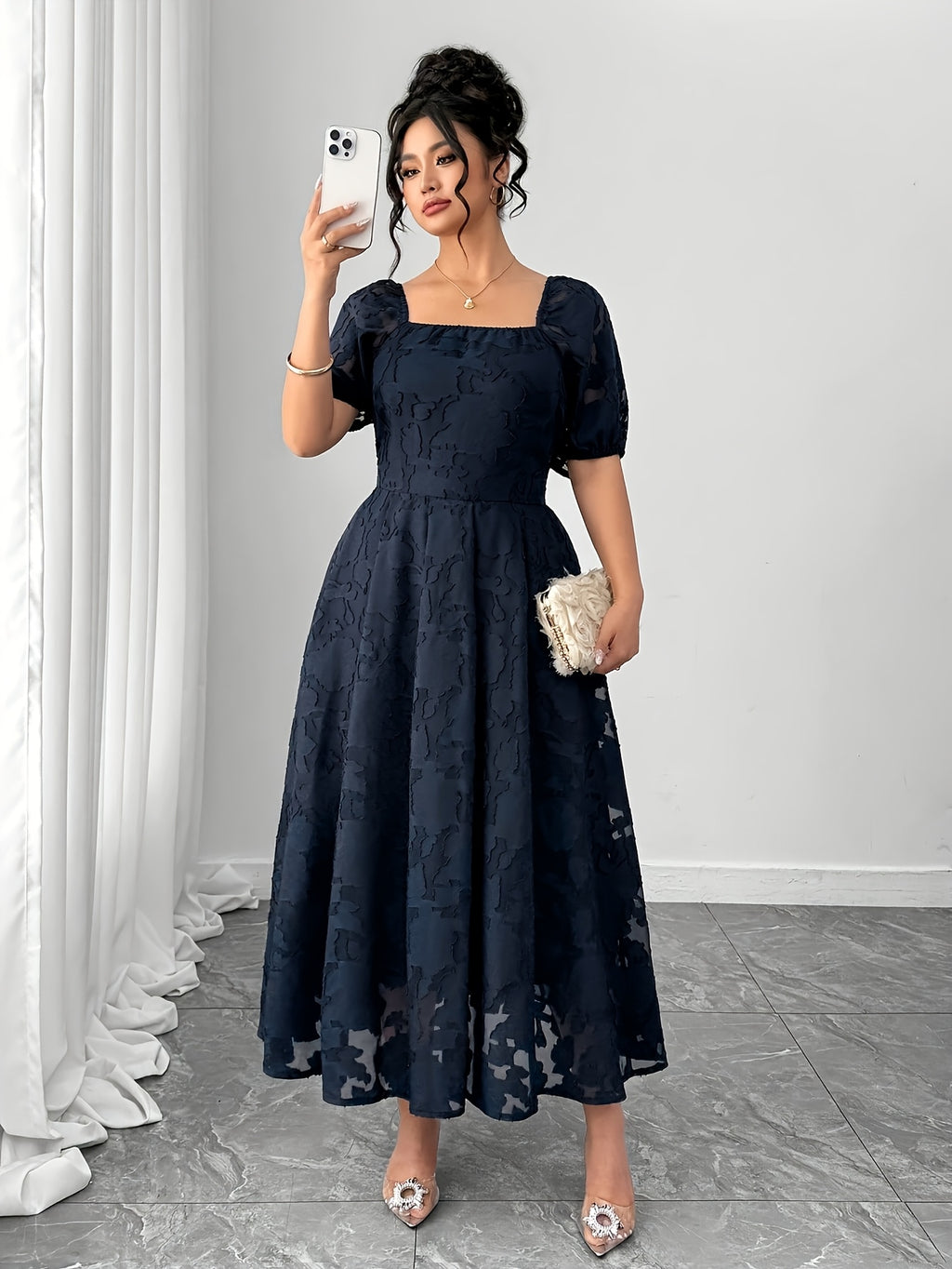 Robe midi grande taille — Col carré et dos smocké marine