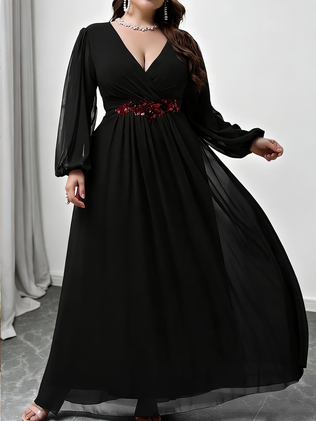 Robe en mousseline grande taille — Ceinture fleurie brodée