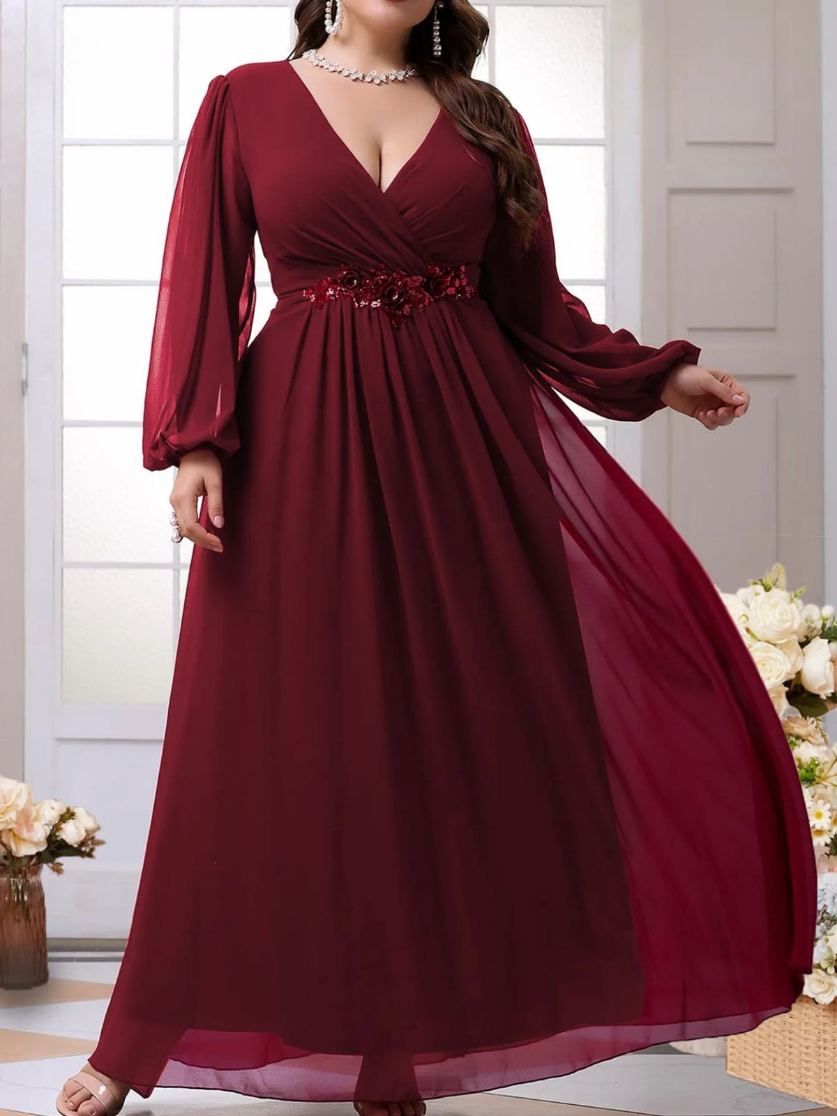 Robe en mousseline grande taille — Ceinture fleurie brodée