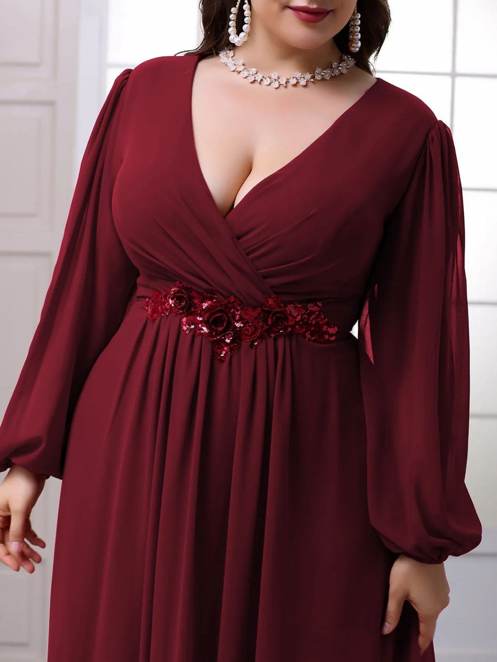 Robe en mousseline grande taille — Ceinture fleurie brodée