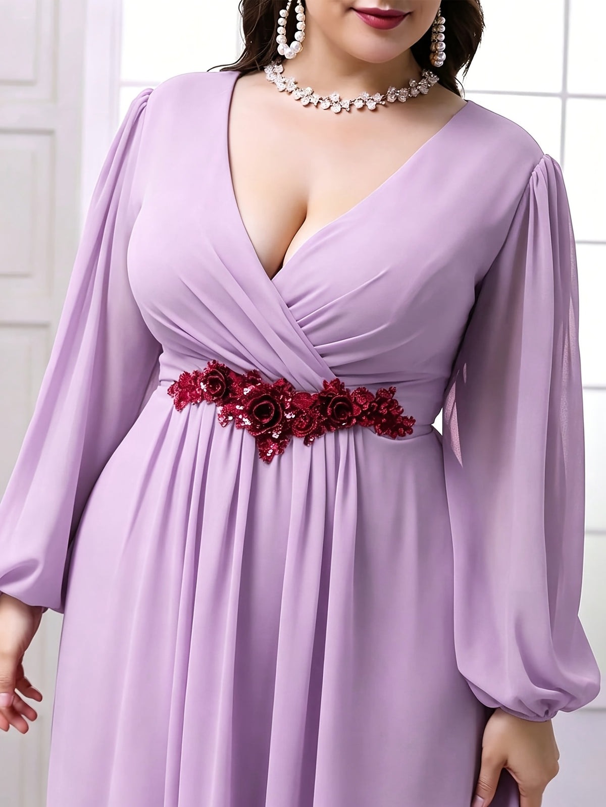 Robe en mousseline grande taille — Ceinture fleurie brodée
