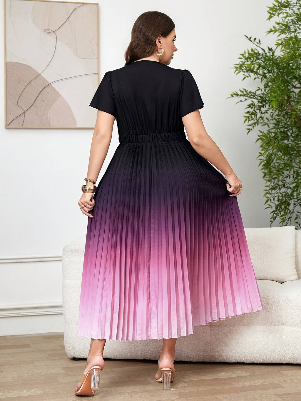 Robe plissée grande taille — Bordeaux à boucle métal dorée