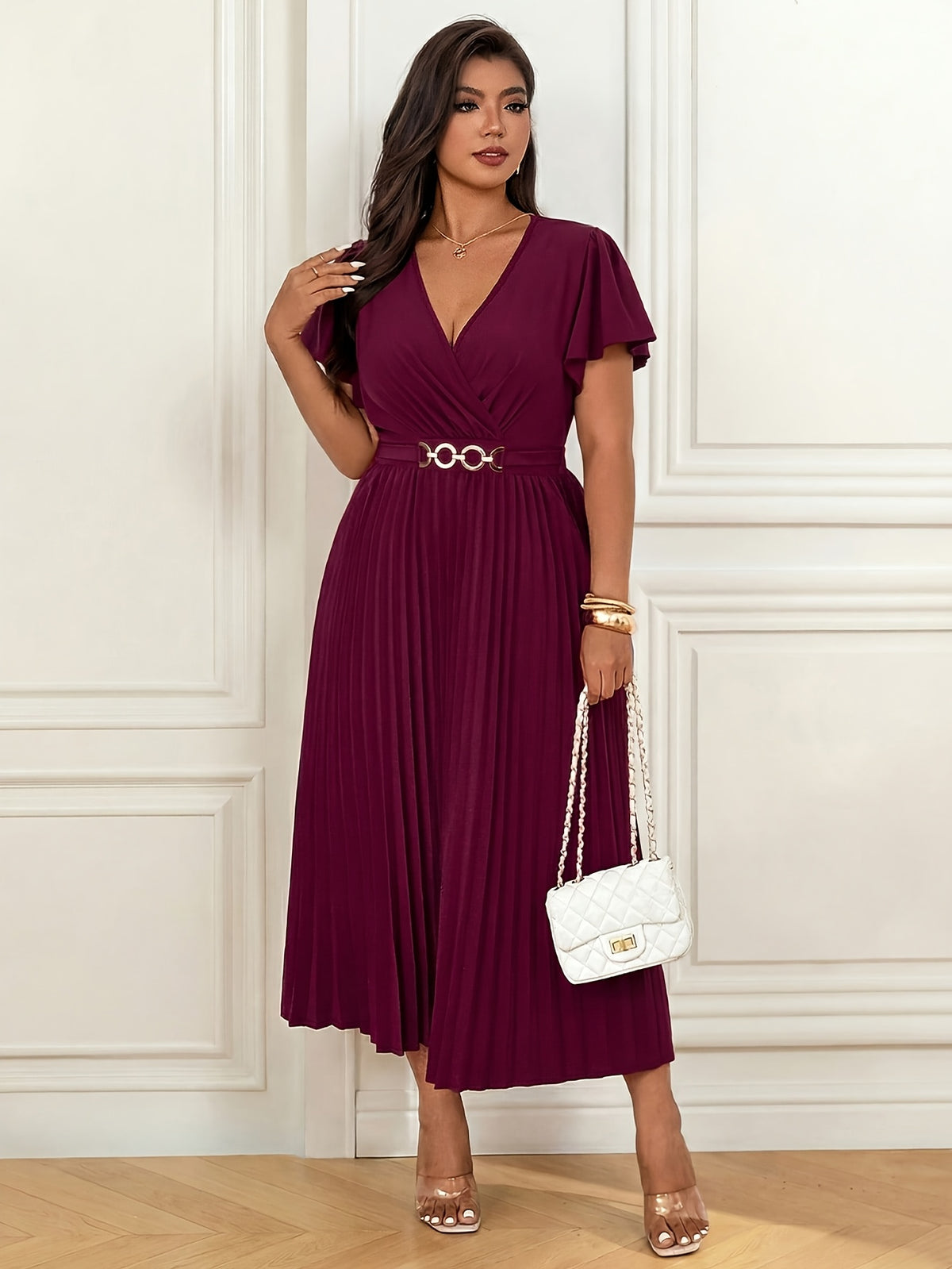Robe plissée grande taille — Bordeaux à boucle métal dorée