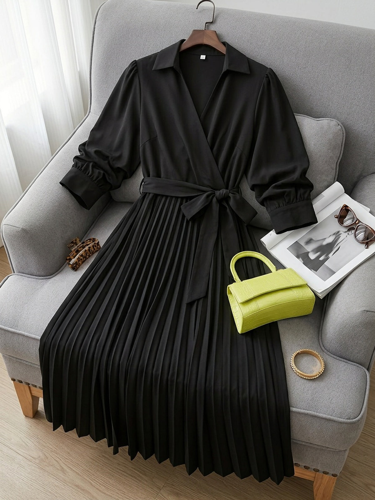 Robe portefeuille grande taille — Jupe plissée accordéon