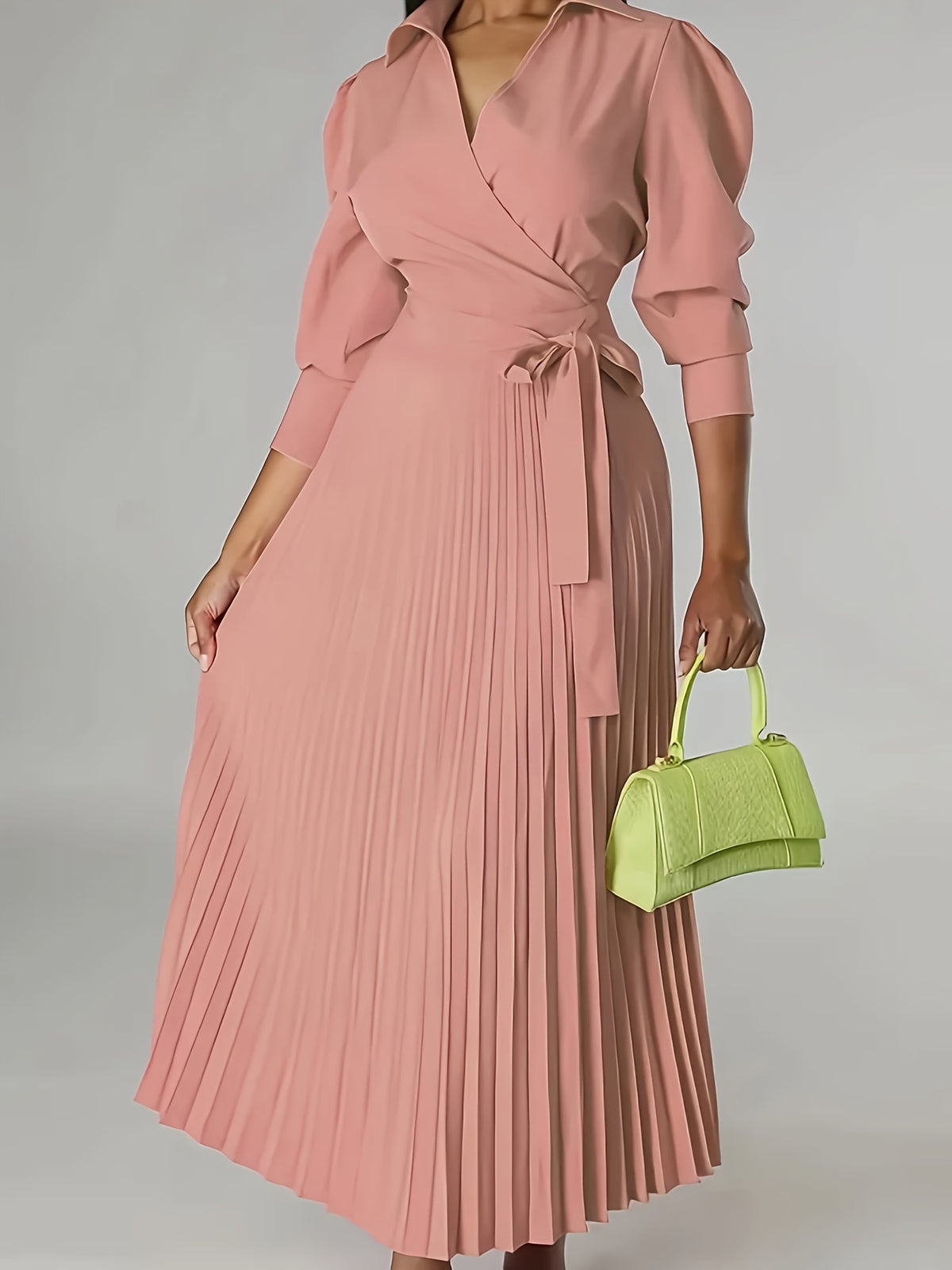 Robe portefeuille grande taille — Jupe plissée accordéon