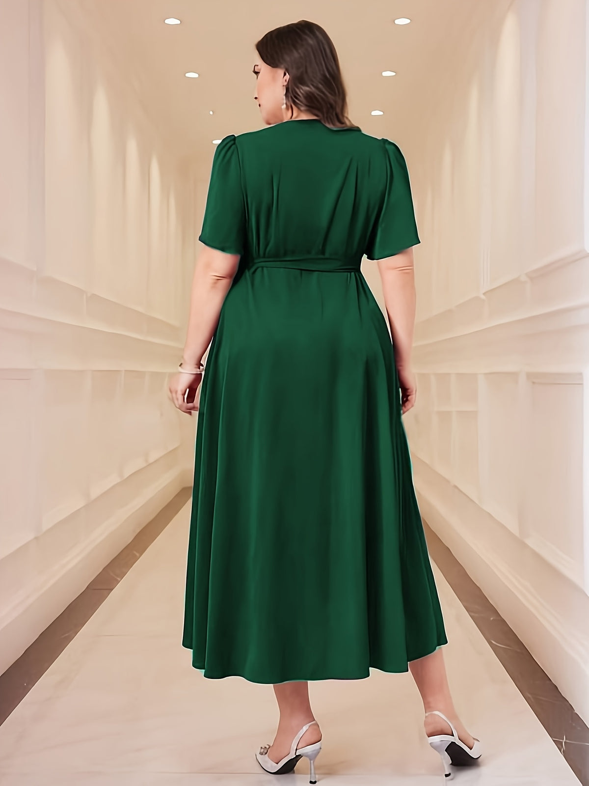 Robe portefeuille grande taille — Violet à ourlet asymétrique