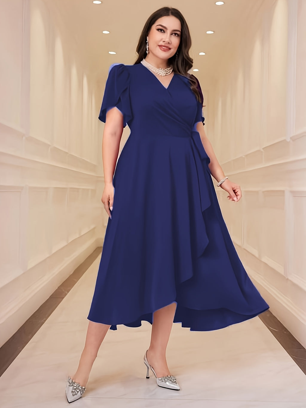 Robe portefeuille grande taille — Violet à ourlet asymétrique