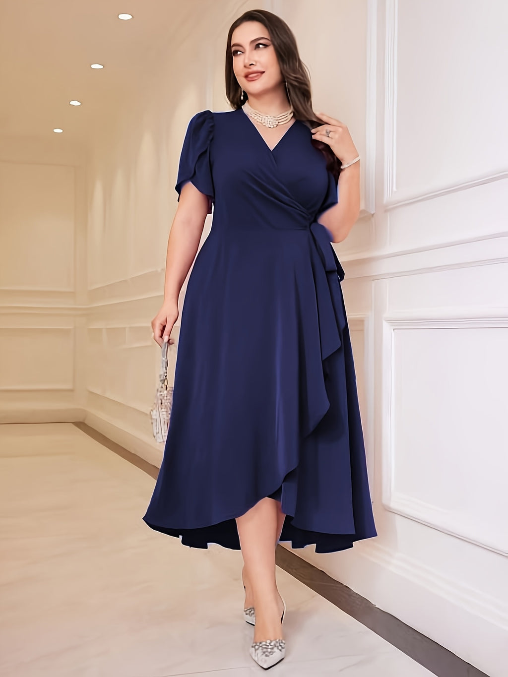 Robe portefeuille grande taille — Violet à ourlet asymétrique