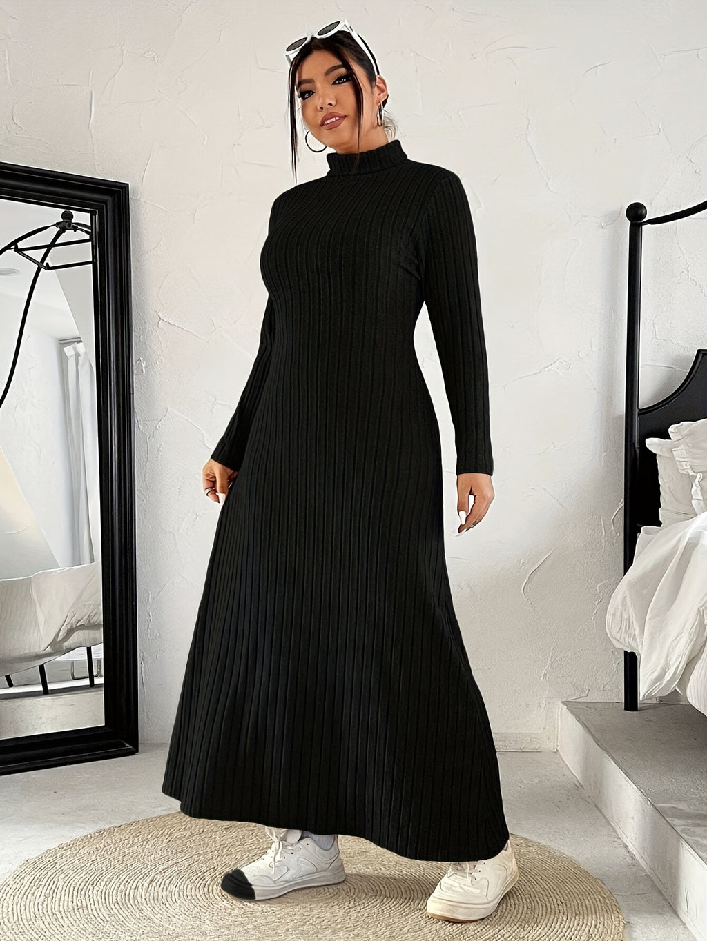 Robe pull grande taille — Côte noire jusqu'à la cheville