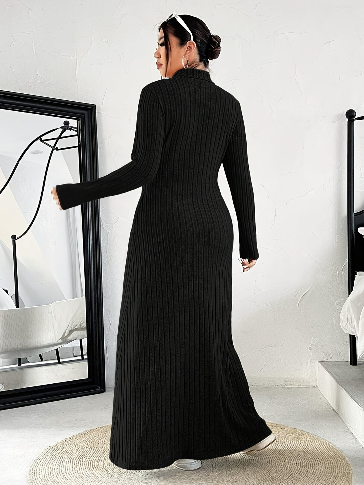 Robe pull grande taille — Côte noire jusqu'à la cheville