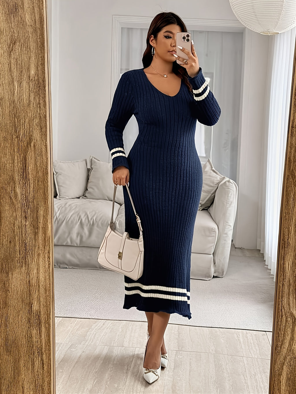 Robe pull longue grande taille — Bandes contrastées écrues