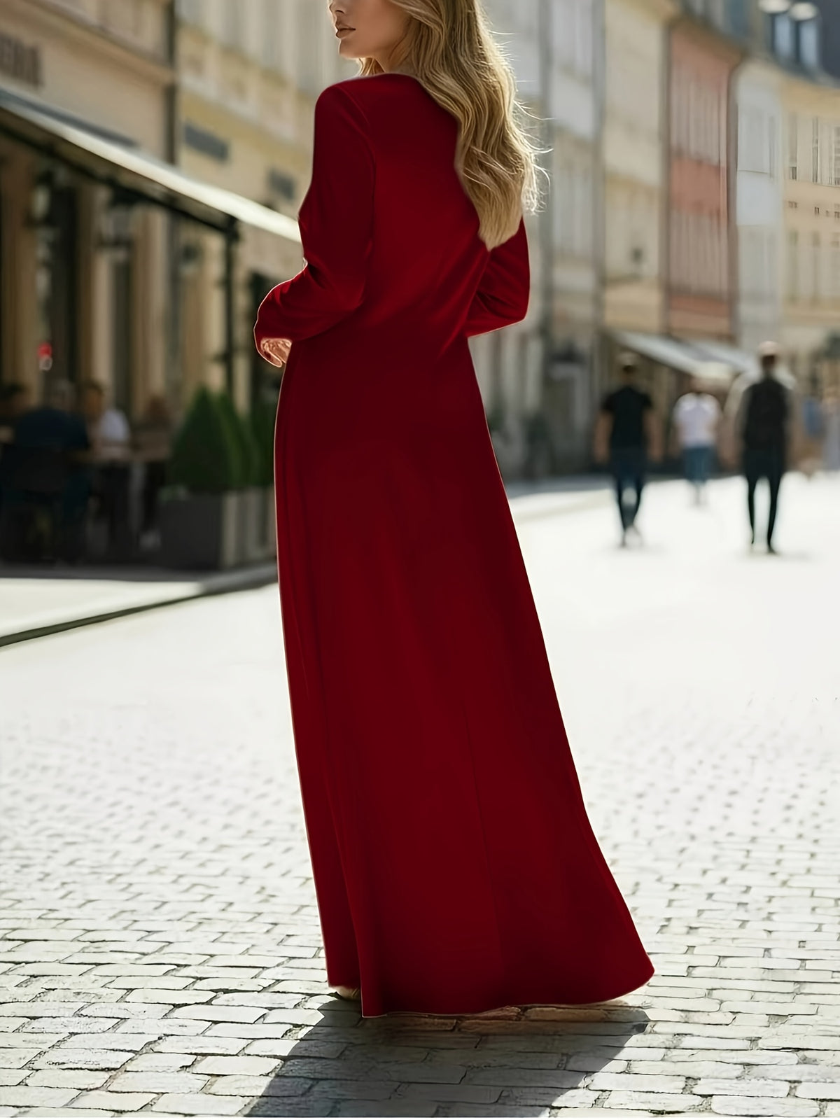 Robe en satin grande taille — Longue et fluide à col en V