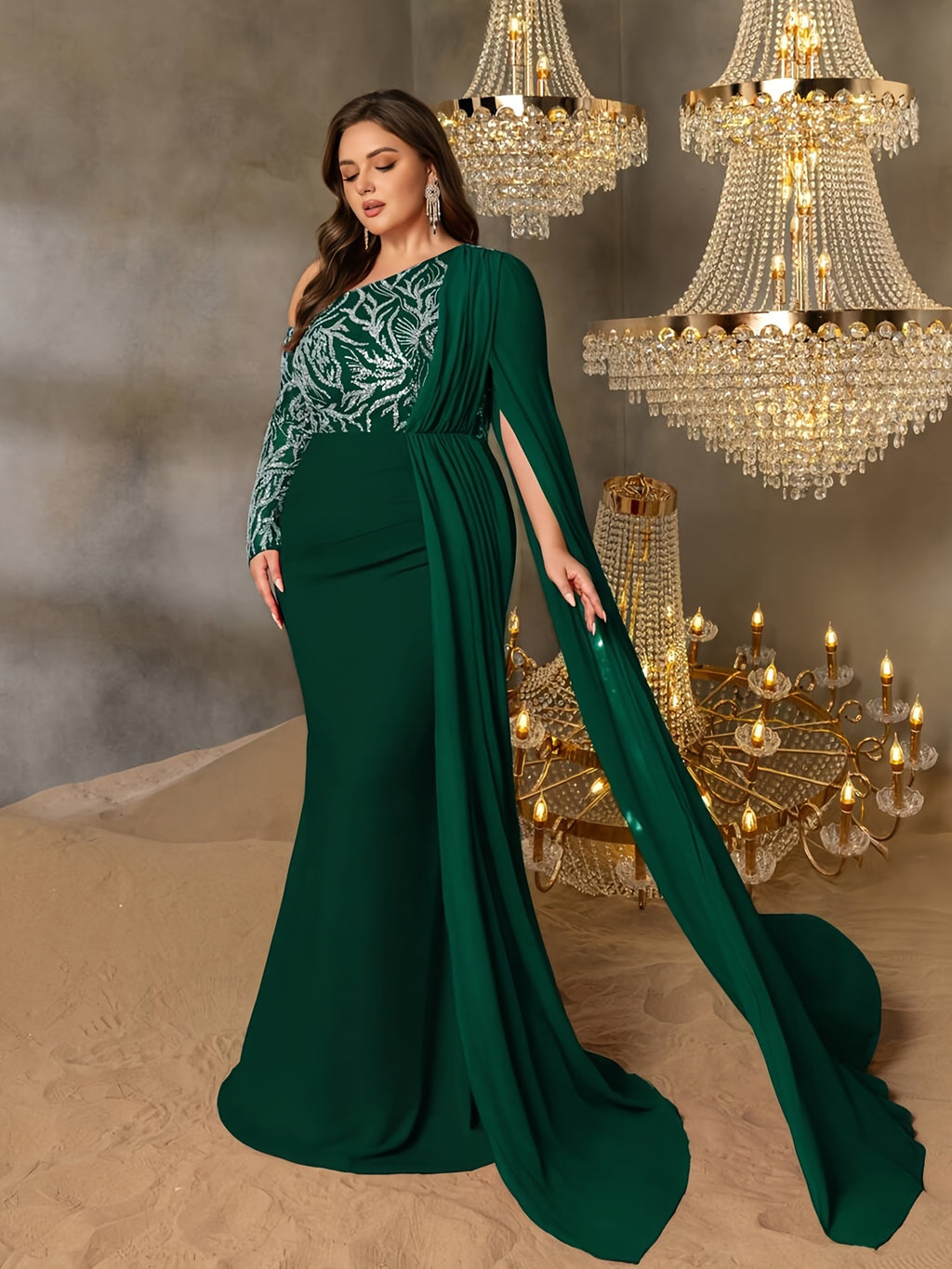 Robe sirène grande taille — Buste brodé vert et manche cape