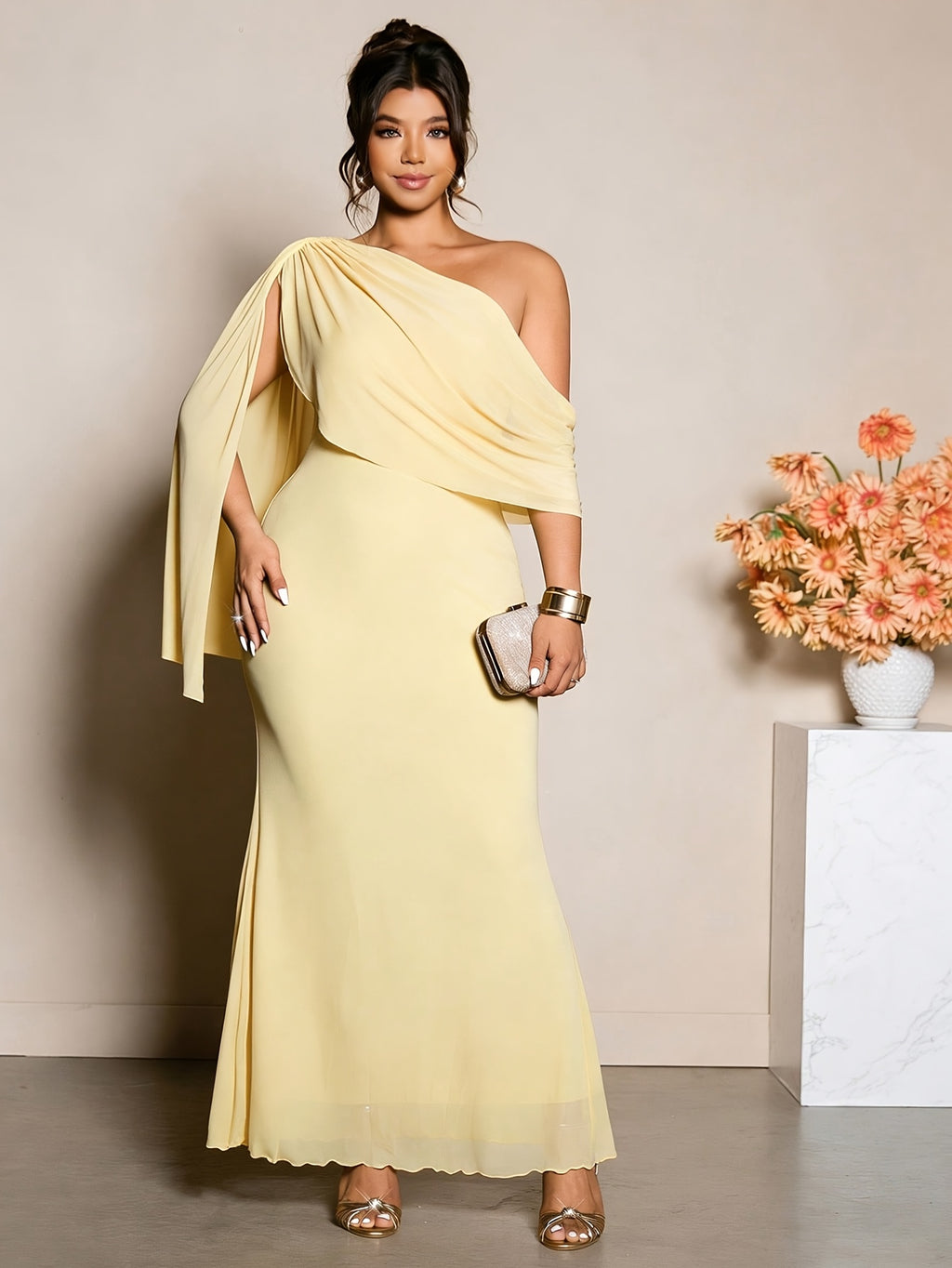 Robe sirène grande taille — Manche cape sur une seule épaule