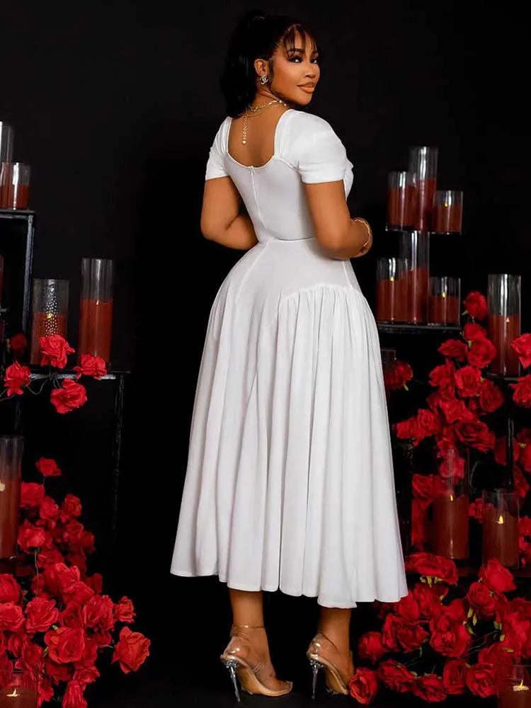 Robe de soirée grande taille, buste ajusté et jupe ample