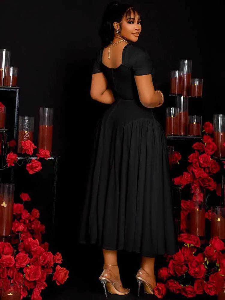 Robe de soirée grande taille, buste ajusté et jupe ample