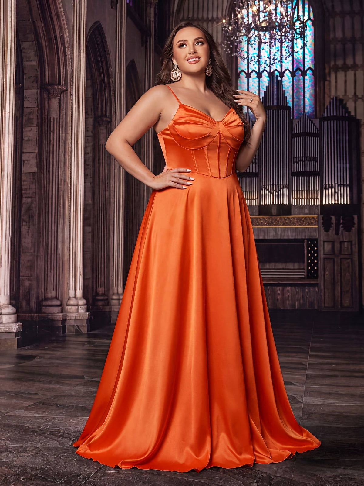 Robe de soirée grande taille — Corset satin lacé et fente