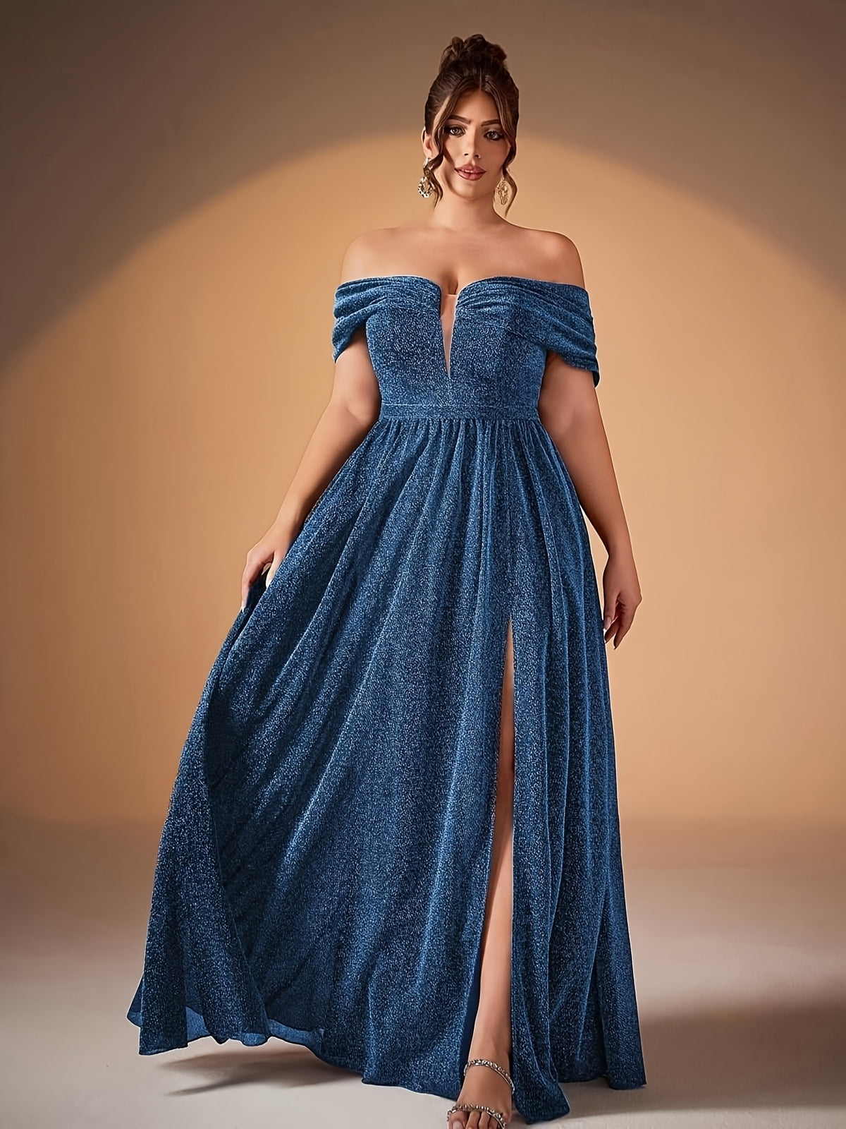 Robe de soirée grande taille, maille lurex cuivrée fendue