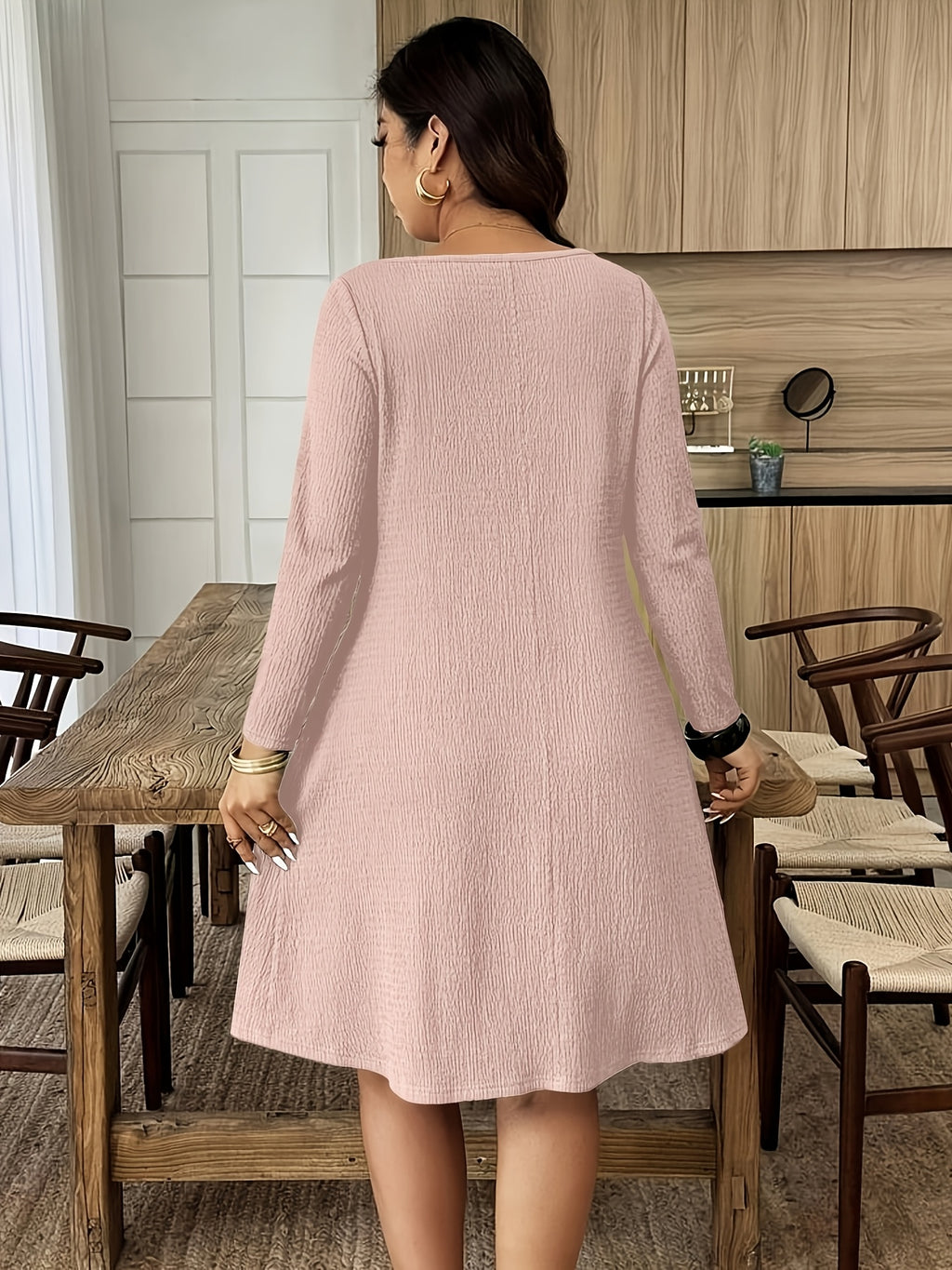 Robe trapèze grande taille — Maille gaufrée et boutons marbrés