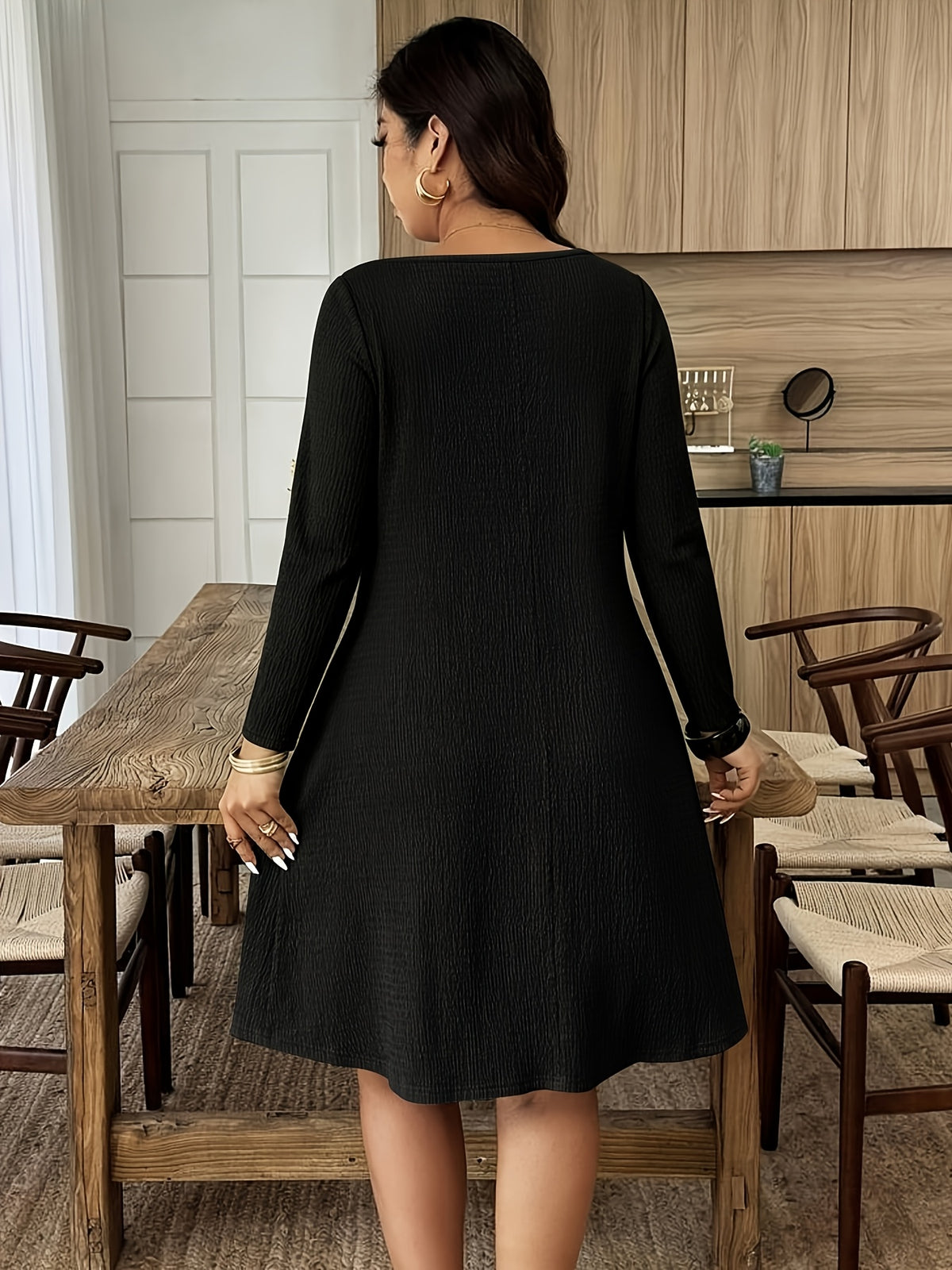 Robe trapèze grande taille — Maille gaufrée et boutons marbrés