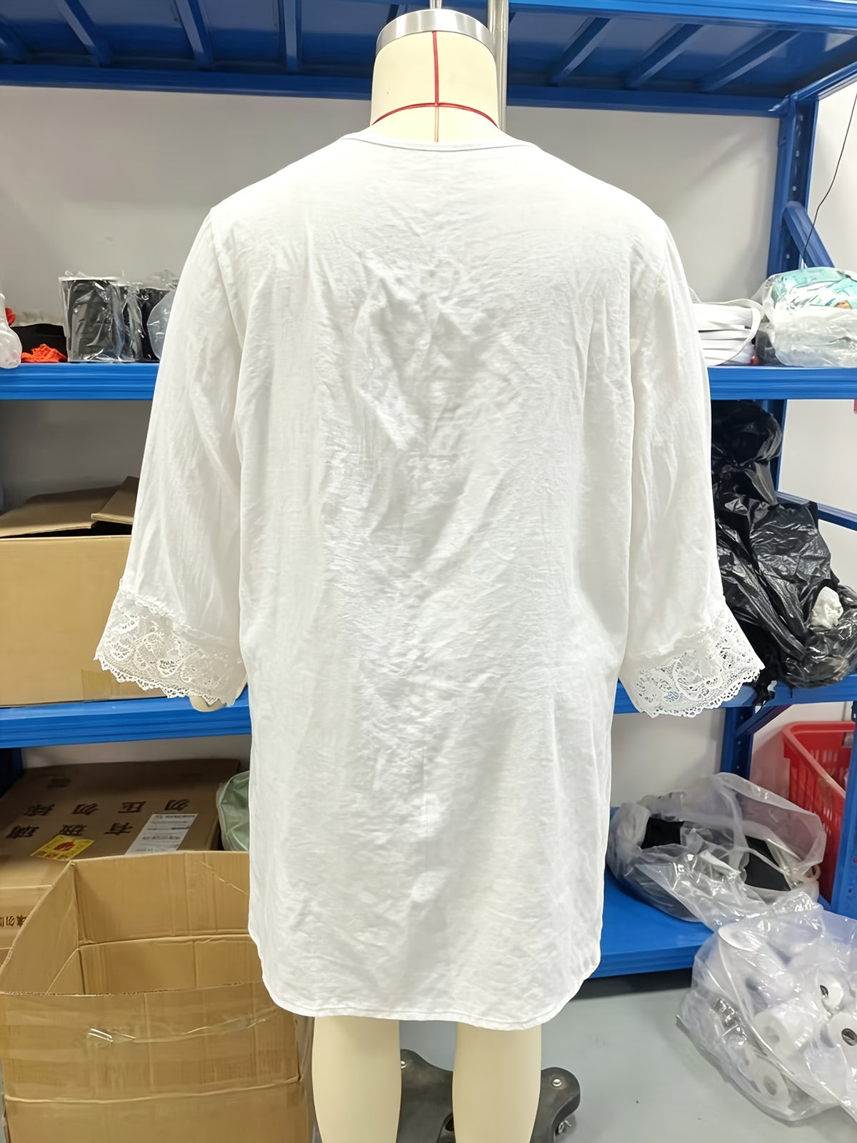 Robe tunique grande taille — Noire à panneau de guipure
