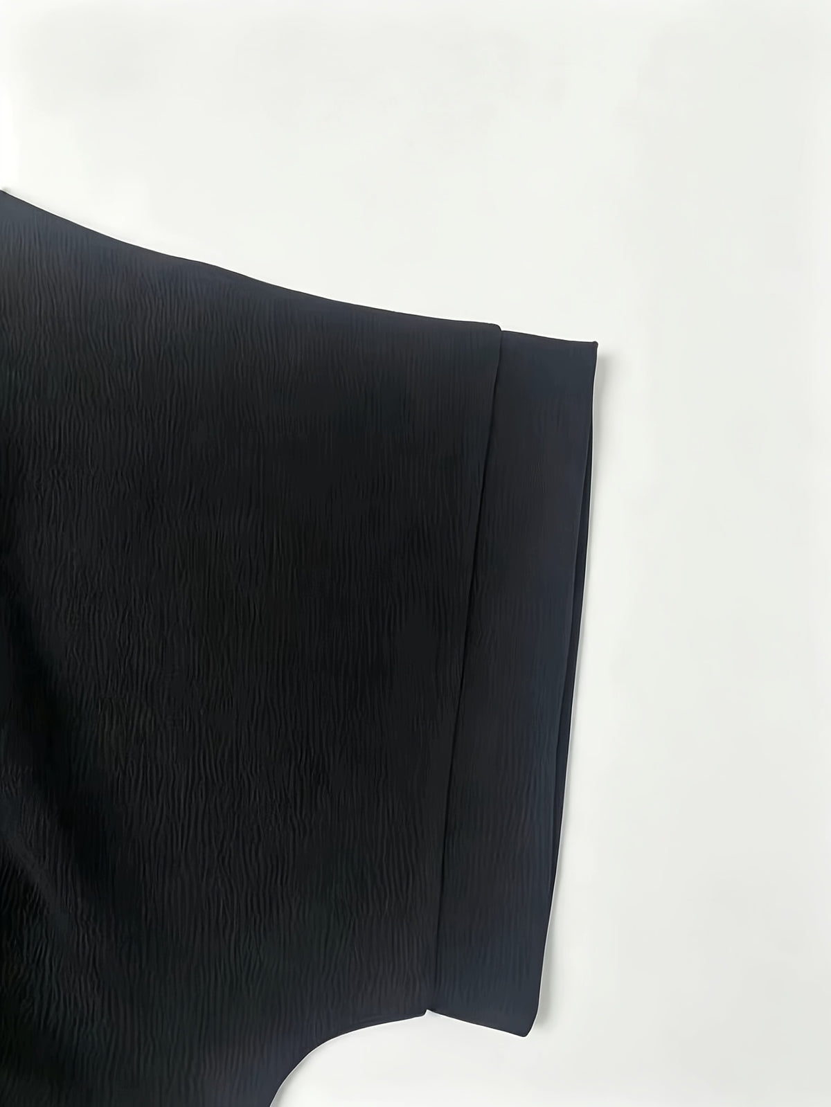 Robe unie grande taille — Terracotta ou noir, encolure échancrée
