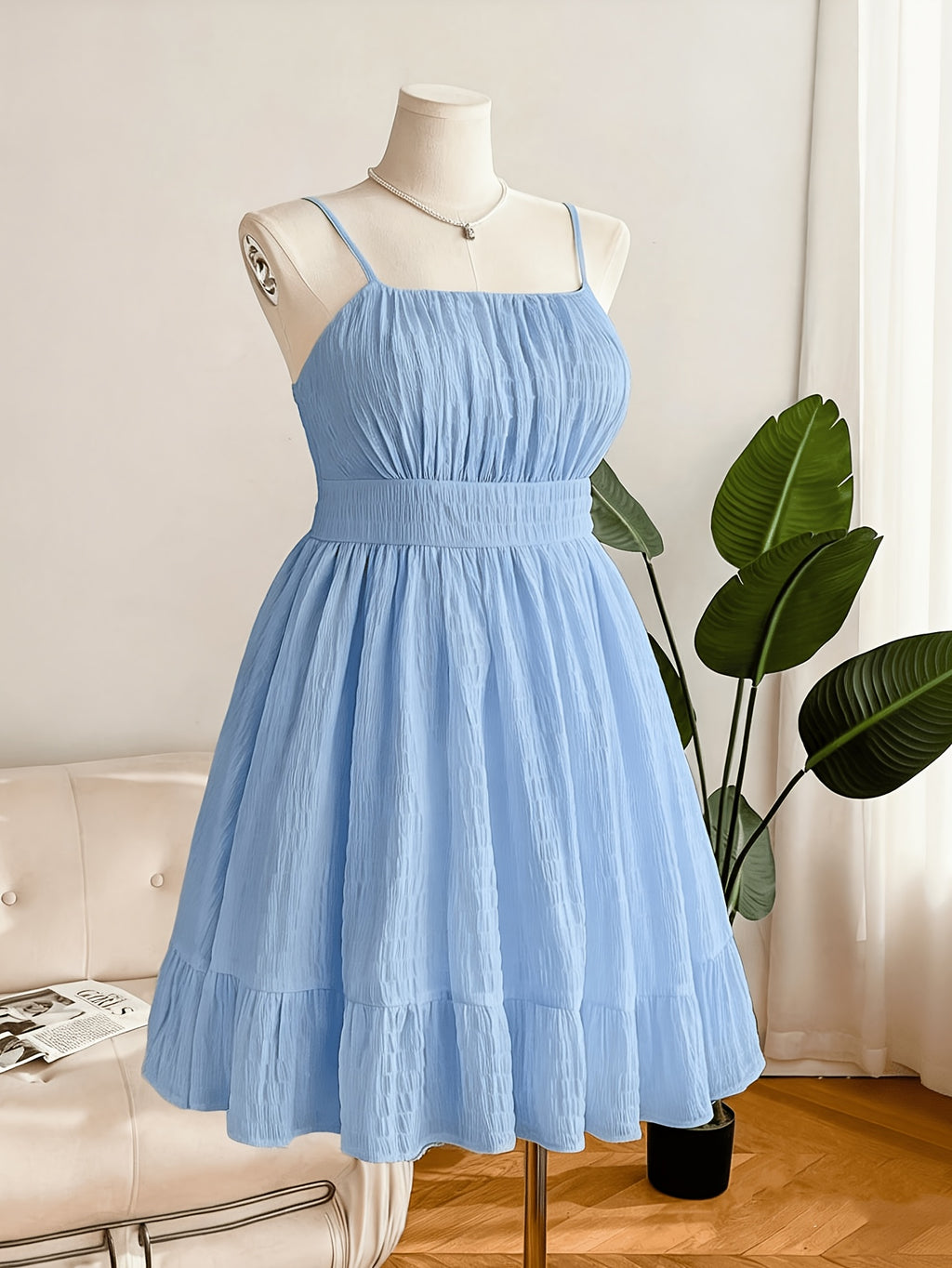 Robe vert sauge grande taille — Tissu gaufré et buste ruché