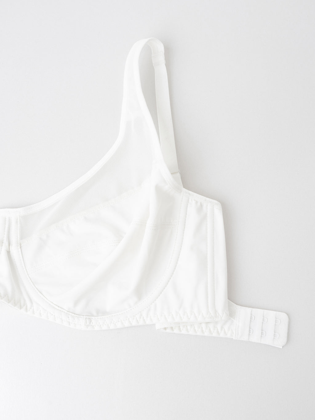 Soutien-gorge grande taille — Voile clair sur bonnet armé
