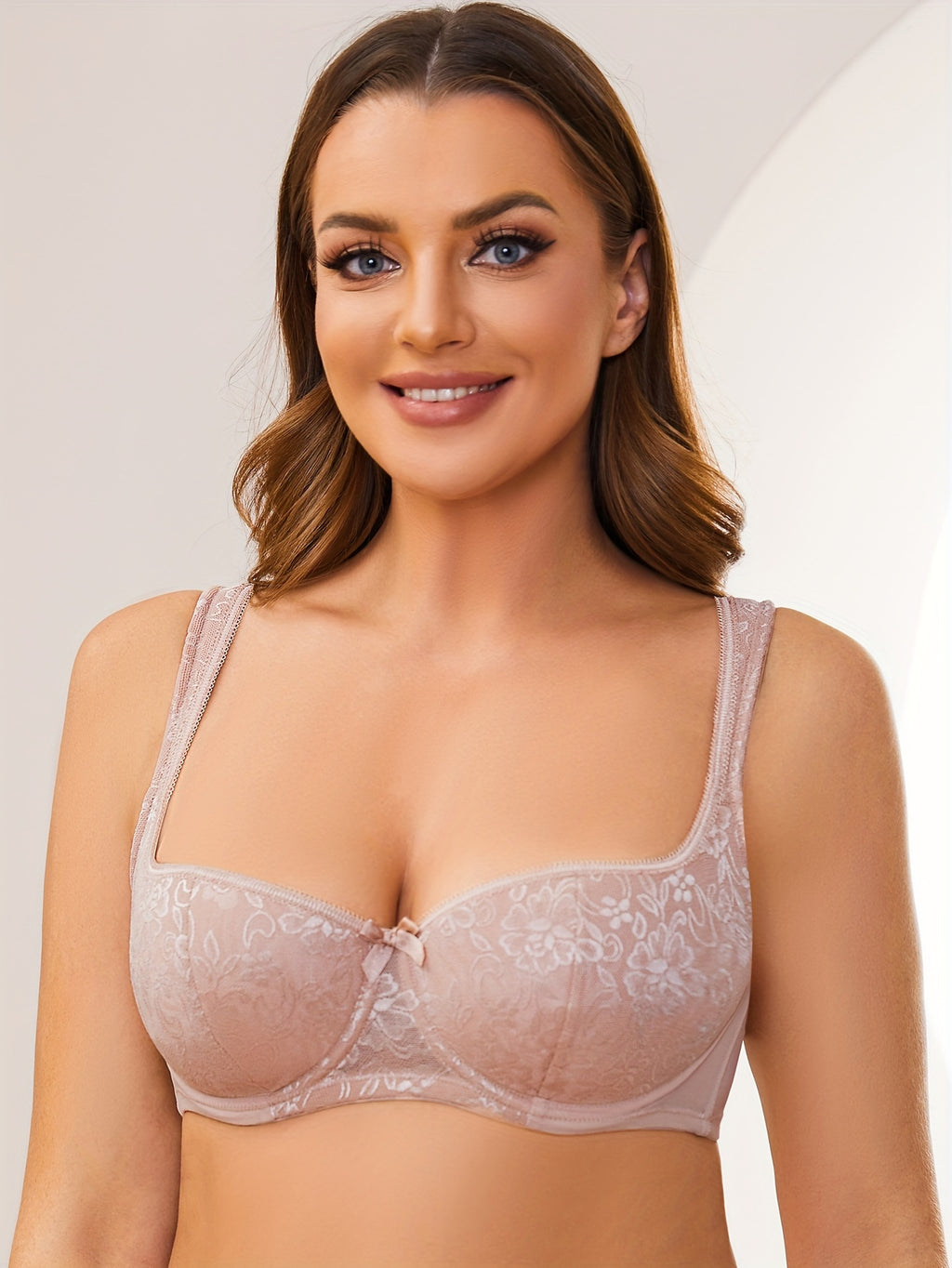 Soutien-gorge grande taille — Bretelles larges, dentelle