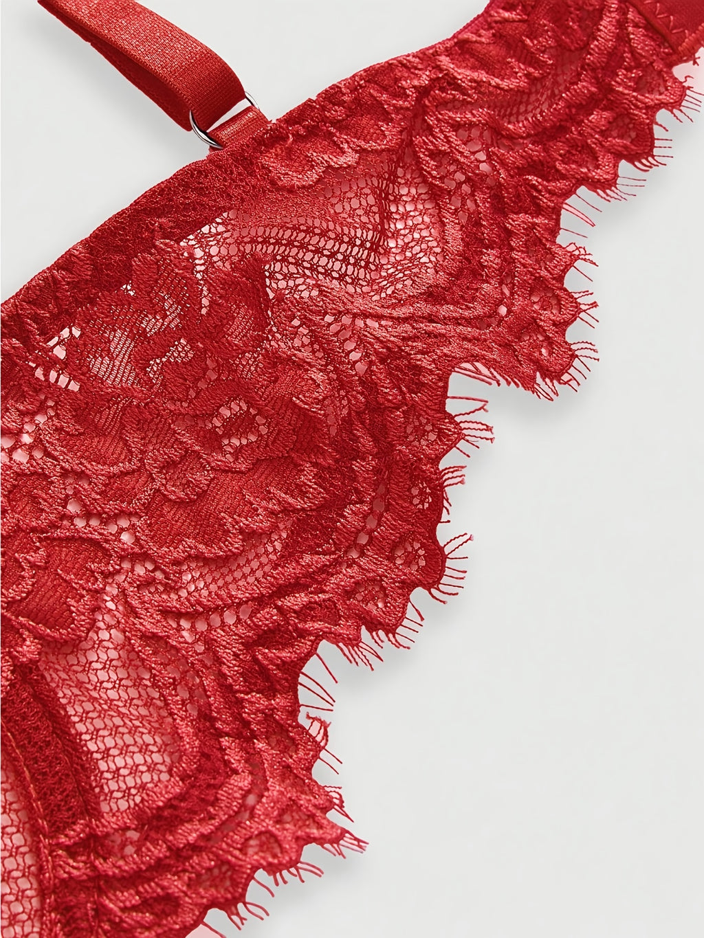 Soutien-gorge grande taille, dentelle à cils sur armature