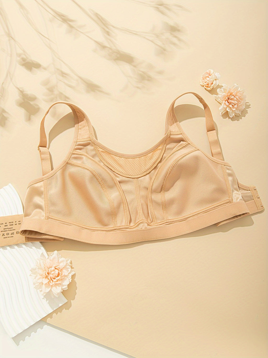 Soutien-gorge de sport grande taille — Bonnets cousus un à un