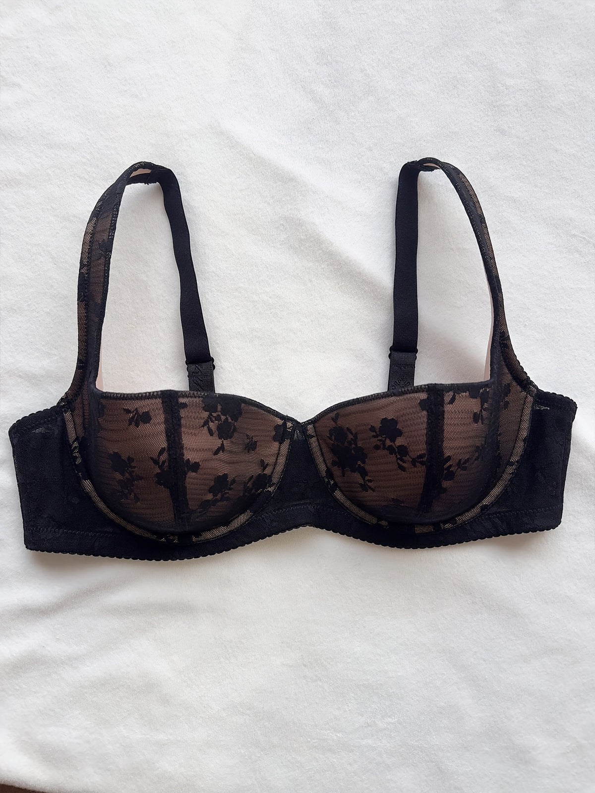 Soutien-gorge grande taille — Demi-coupe et bonnet moulé