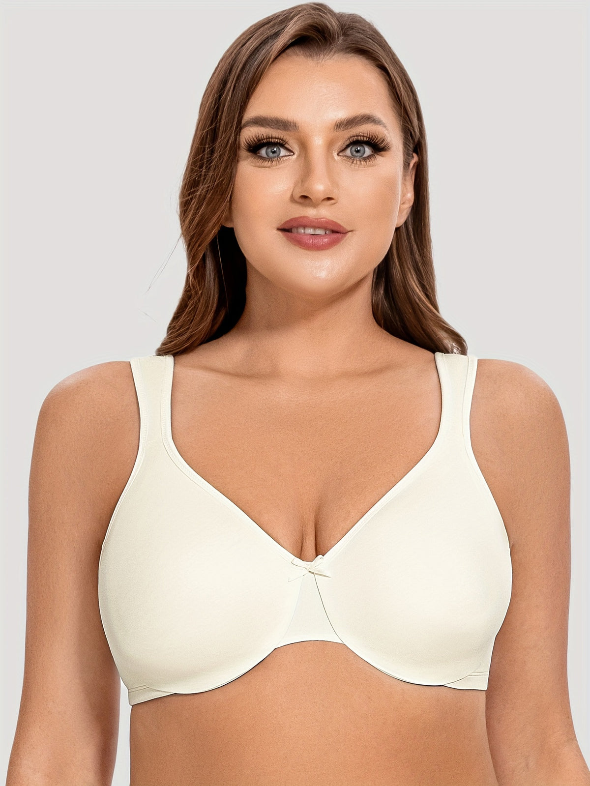 Soutien-gorge grande taille, bonnet moulé lisse ton sur ton