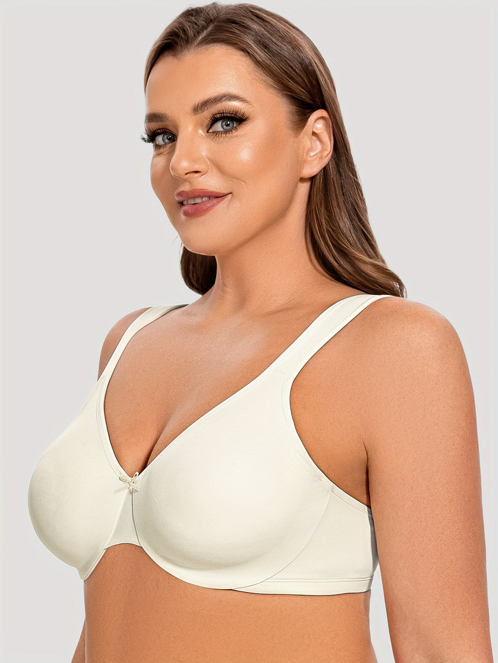 Soutien-gorge grande taille, bonnet moulé lisse ton sur ton