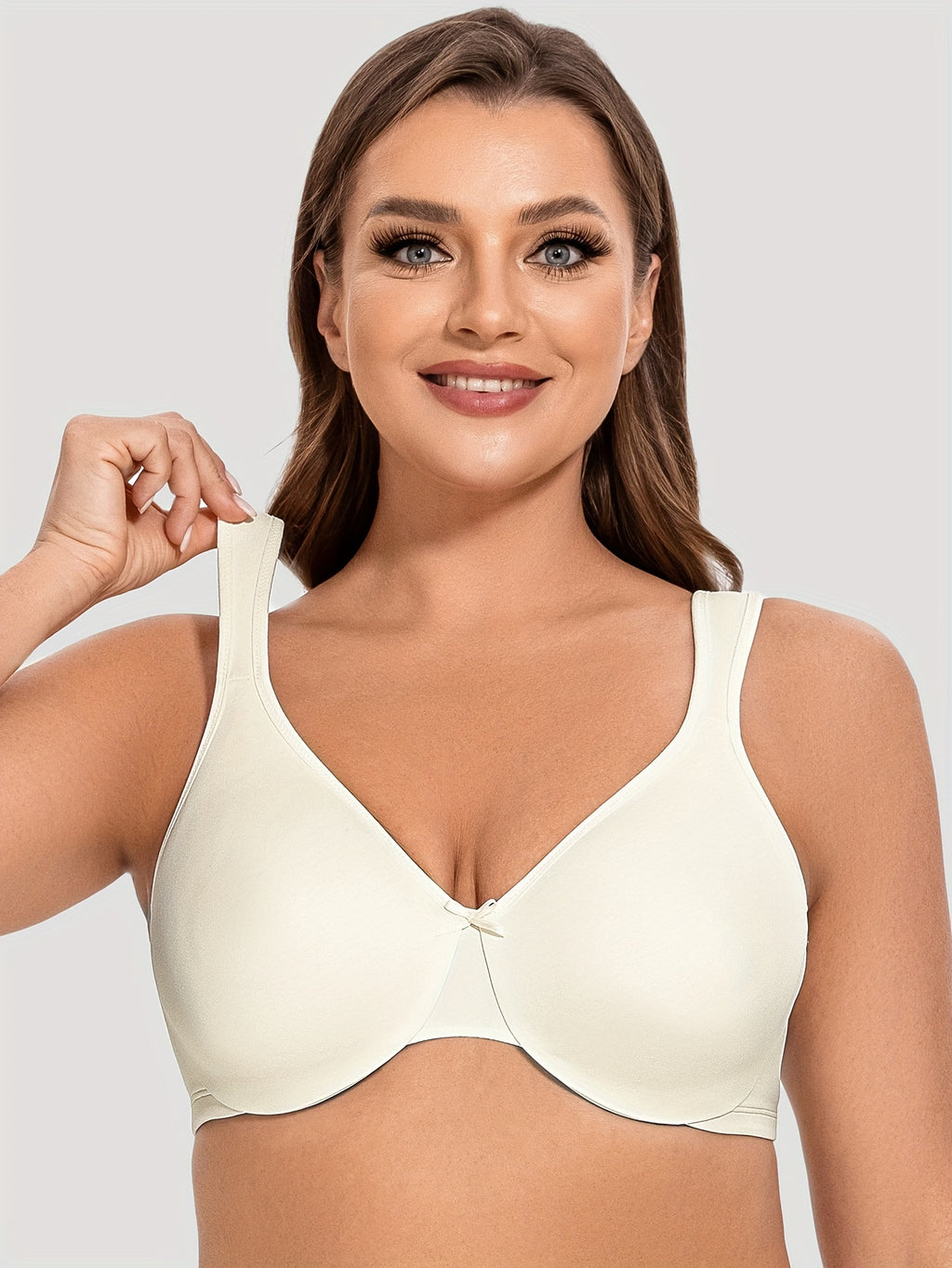Soutien-gorge grande taille, bonnet moulé lisse ton sur ton
