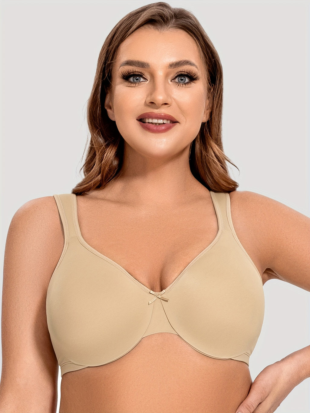 Soutien-gorge grande taille, bonnet moulé lisse ton sur ton