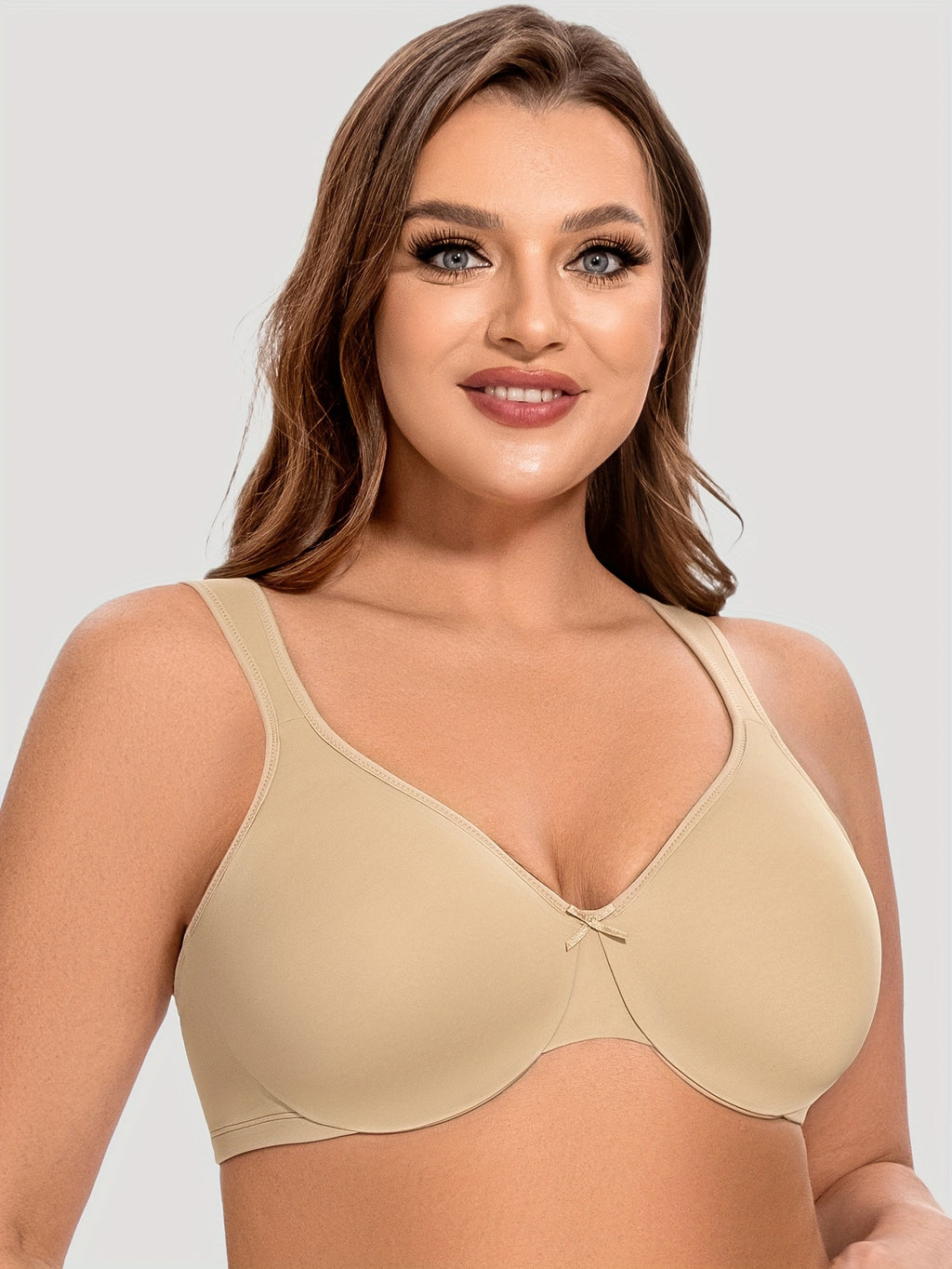 Soutien-gorge grande taille, bonnet moulé lisse ton sur ton
